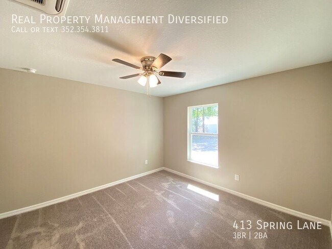 Building Photo - 413 Spring Ln