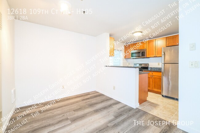Building Photo - 12618 109th Ct NE