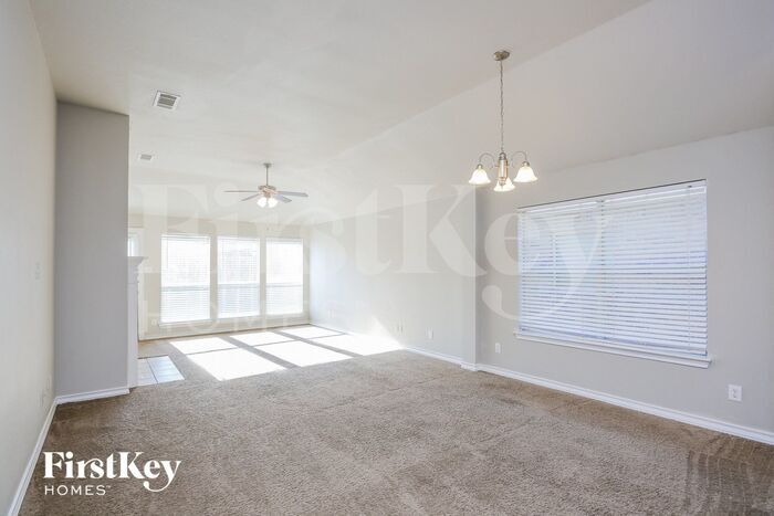 Building Photo - 1101 New Meadow Dr