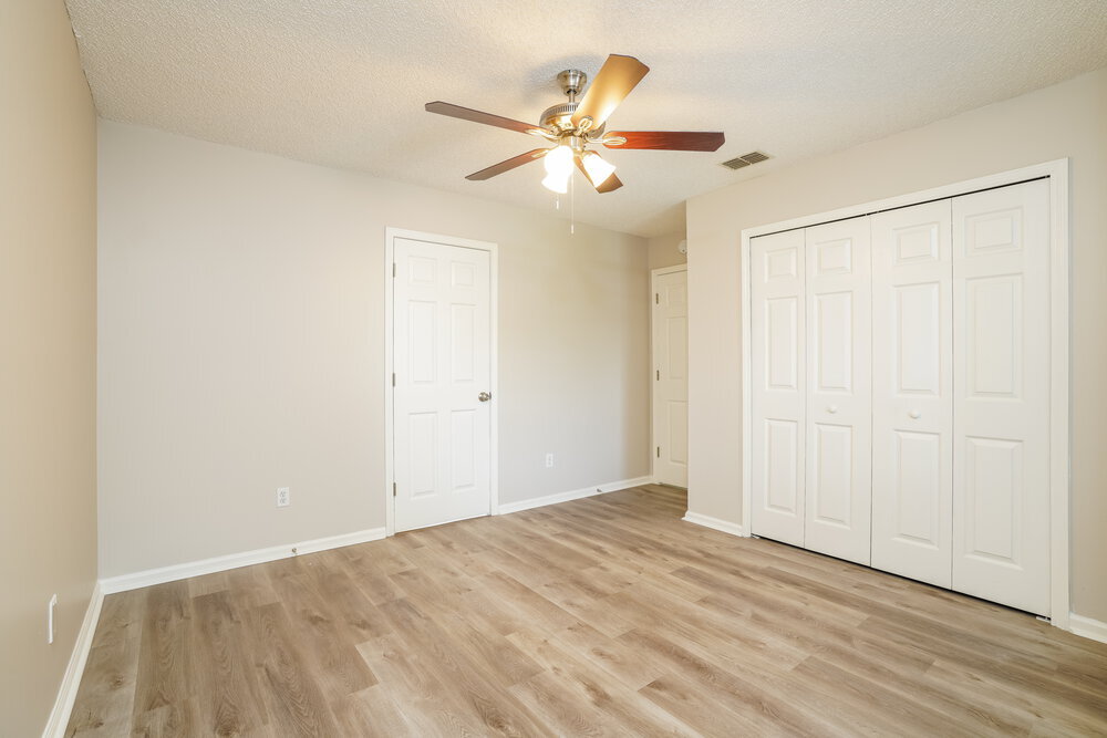 Building Photo - 1928 Hunters Trace Cir