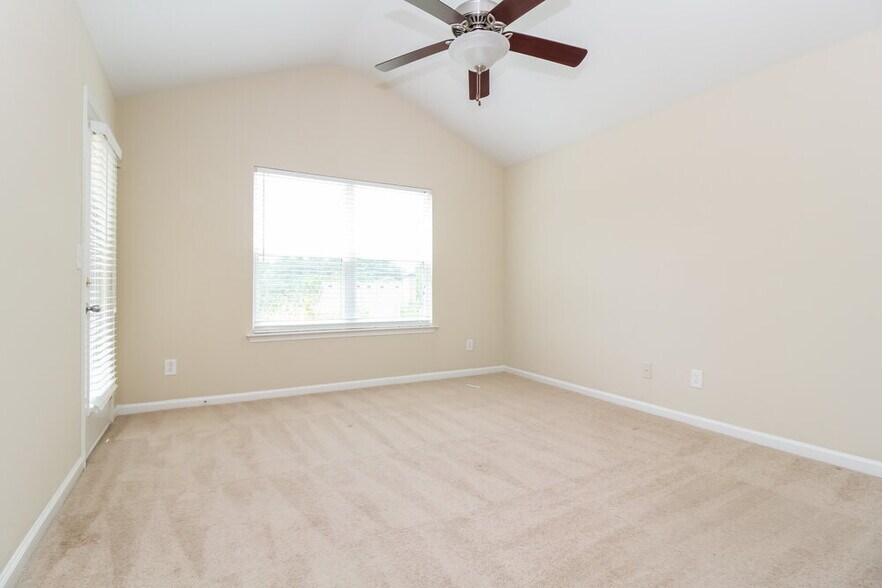 Building Photo - 315 Meadow Vista Ln