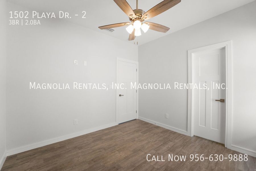 Building Photo - 1502 Playa Dr