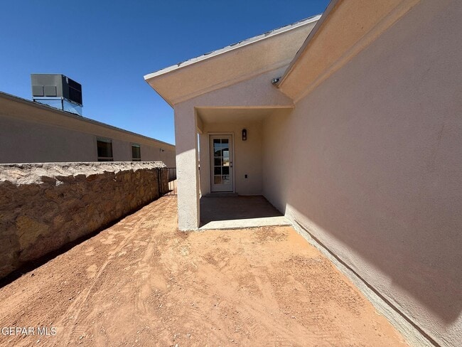 Building Photo - 12464 Cayo Norte Dr