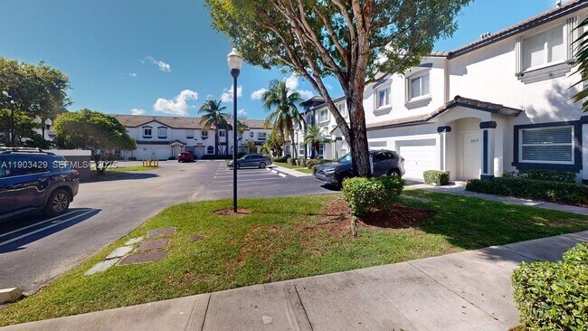 Building Photo - 2217 SE 23rd Ave