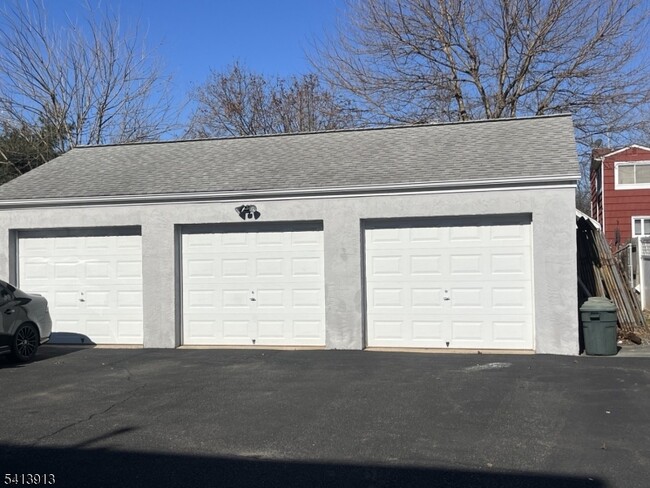 Building Photo - 15 Regent St