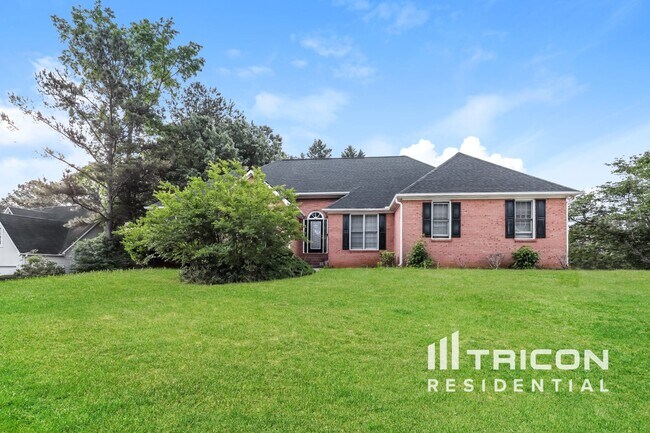 Primary Photo - 148 Sawgrass Way