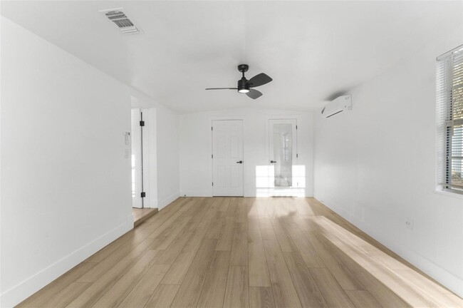 Building Photo - 2112 Ranchita Trail