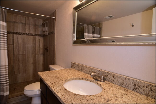 Building Photo - 7229 Canyon Run Dr
