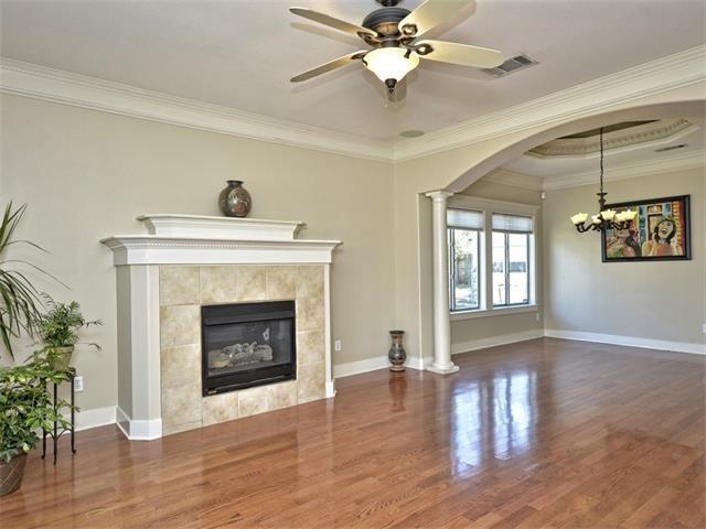 Primary Photo - 3701 Robinson Ave