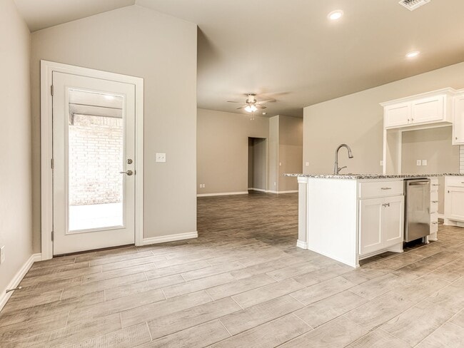 Building Photo - Newer Home + Deer Creek Schools + Storm Shelter