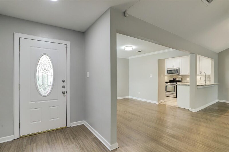 Building Photo - 45 Artesia