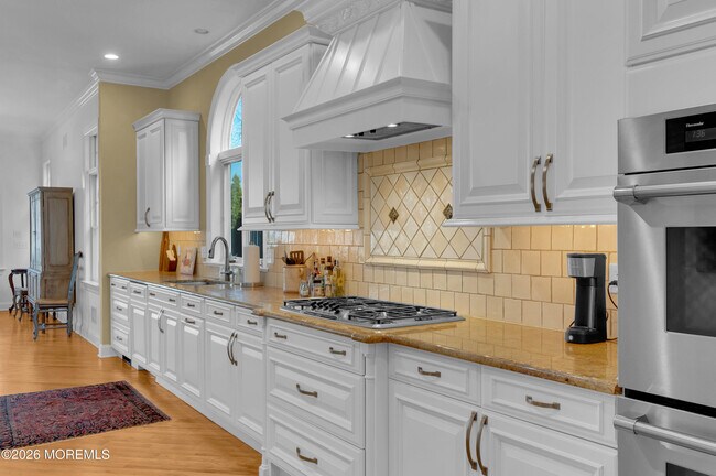 Building Photo - 619 Beacon Blvd