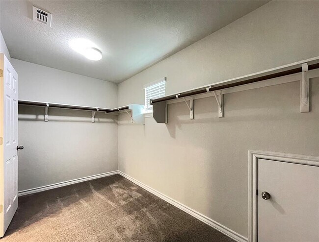 Building Photo - 1602 Jacey Way