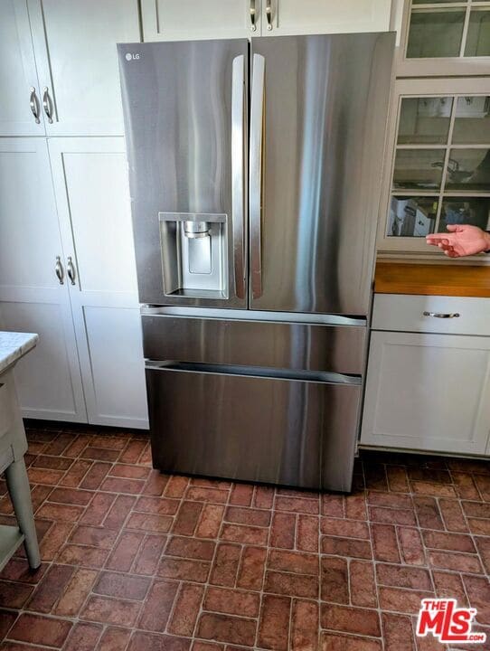 Building Photo - 4804 La Villa Marina