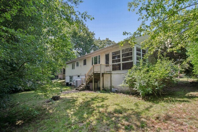 Building Photo - 70 Botsford Rd