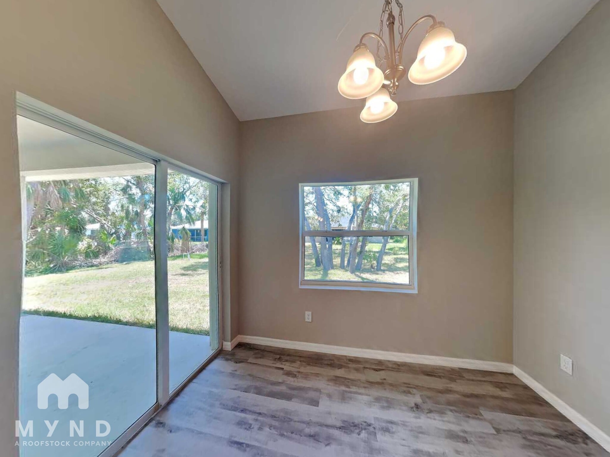 Building Photo - 2423 Mindlin Ln