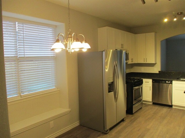 Building Photo - 6303 Tall Canyon Ct