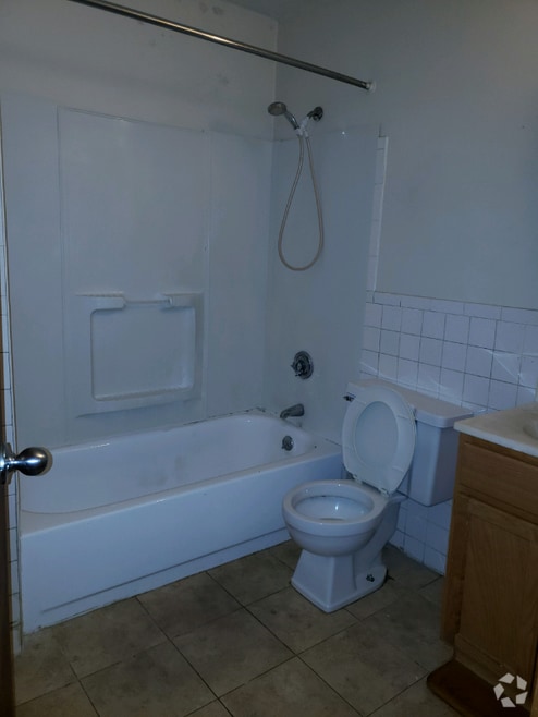 Building Photo - 2094 Phillips Rd
