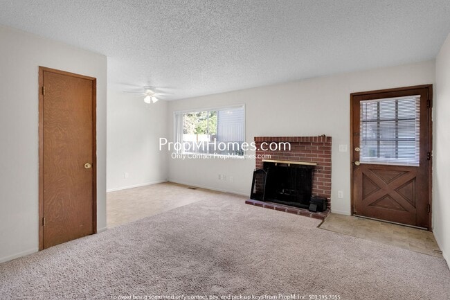 Building Photo - Two Story Two Bedroom in Beaverton - Depos...