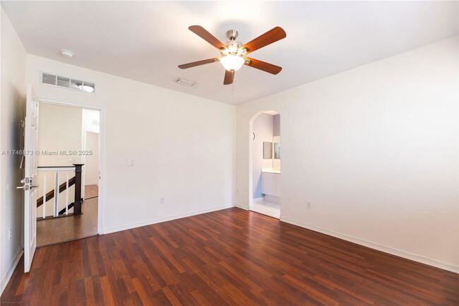 Building Photo - 12762 SW 49th Ct