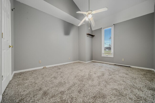 Building Photo - Recently Renovated 2 Bedroom Brick Home! - Coming Soon April 3rd!