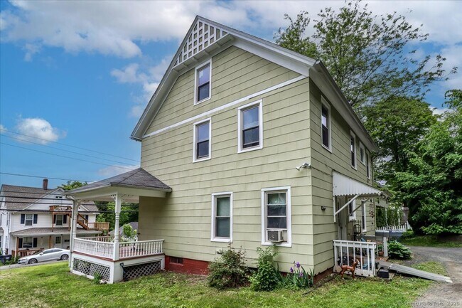 Building Photo - 130 Wellsville Ave