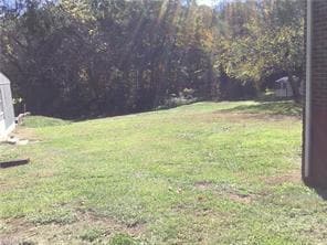 Building Photo - "Charming 3-Bed Home with Extra Large Yard in Kernersville!"