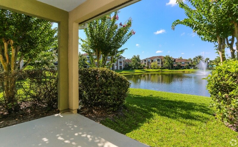 Building Photo - 5800 Lake Pointe Village Cir