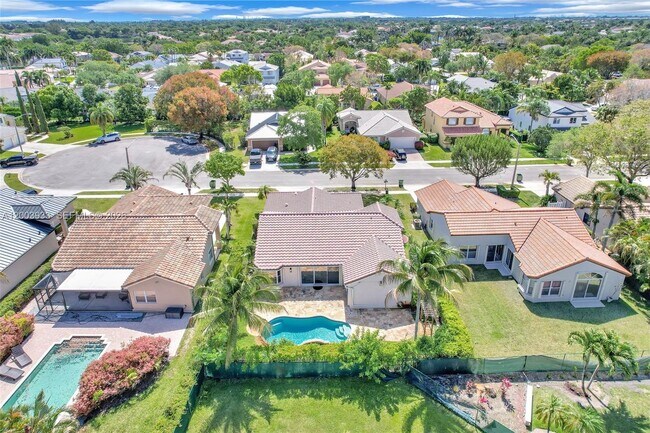 Building Photo - 358 SW 163rd Ave