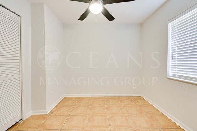 Building Photo - Beautiful Two-Story Townhome in Ormond Beach