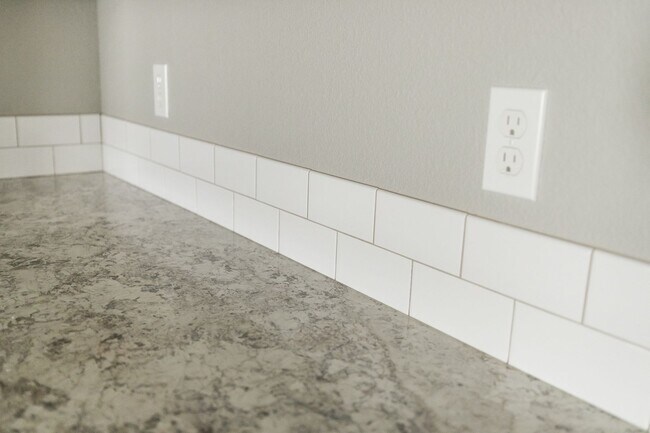 Building Photo - Now Leasing this Meridian Townhome!  Great...