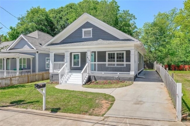 Building Photo - 679 Jones Ave NW