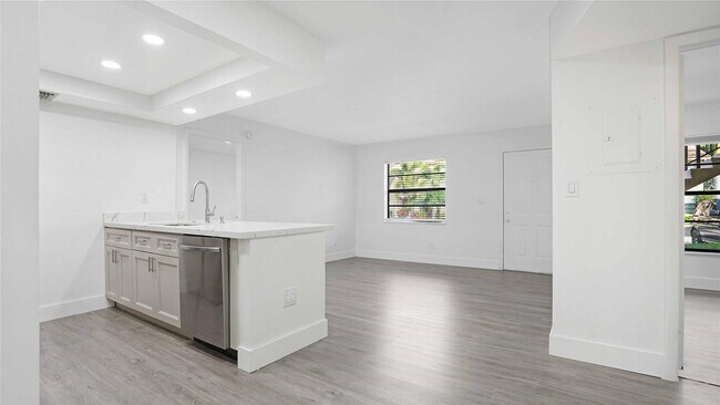 Building Photo - 9466 Boca Cove Cir