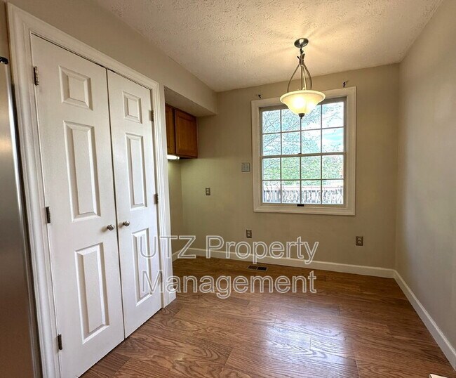 Building Photo - 6168 S Steamboat Way