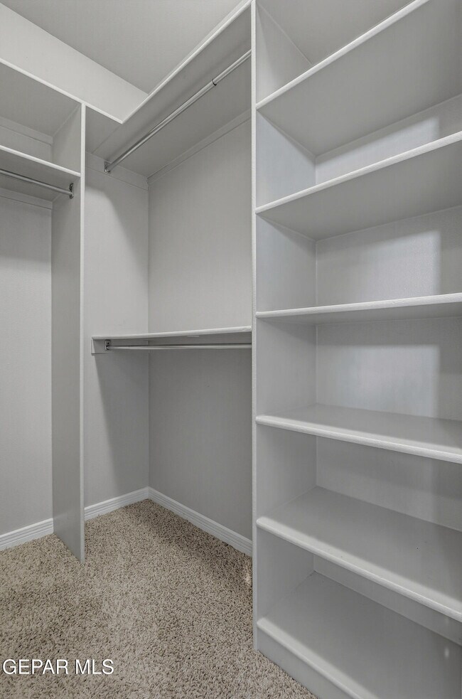 Building Photo - 2508 Eastern Sky St