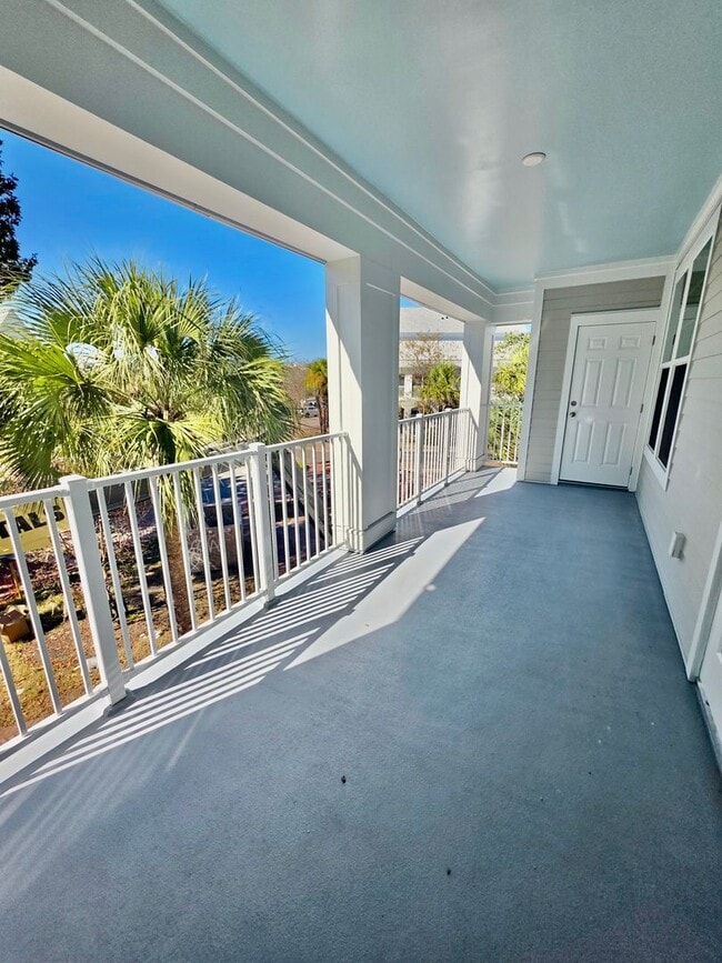 Building Photo - Two bedroom in the heart of Daniel Island ...