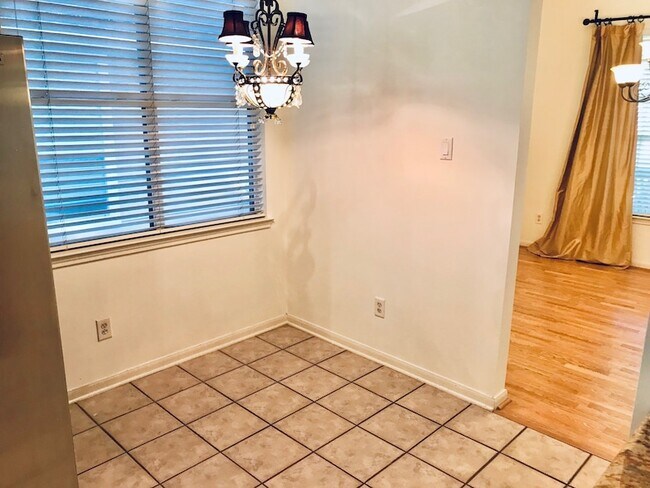 Building Photo - 9311 Cantata Ct