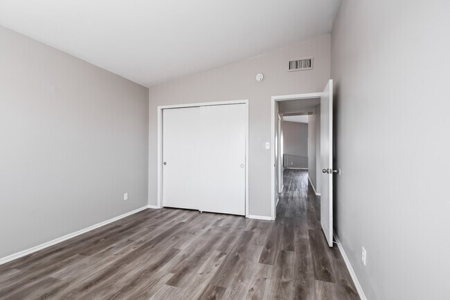 Building Photo - 24226 N 40th Ln