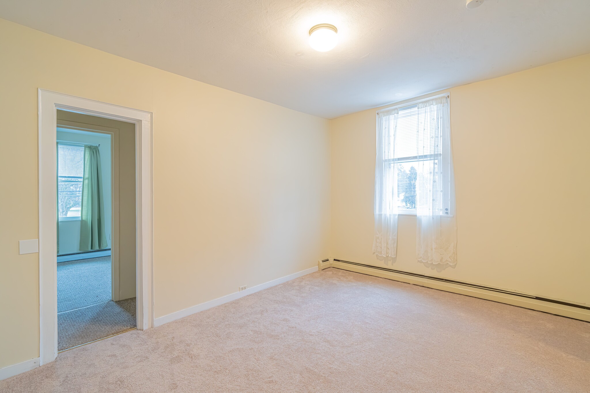 Living Room - 100 N Main St