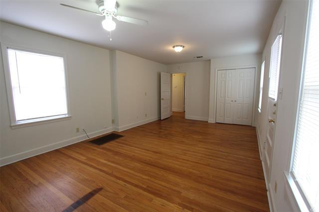 Building Photo - 3224 Sandage Ave