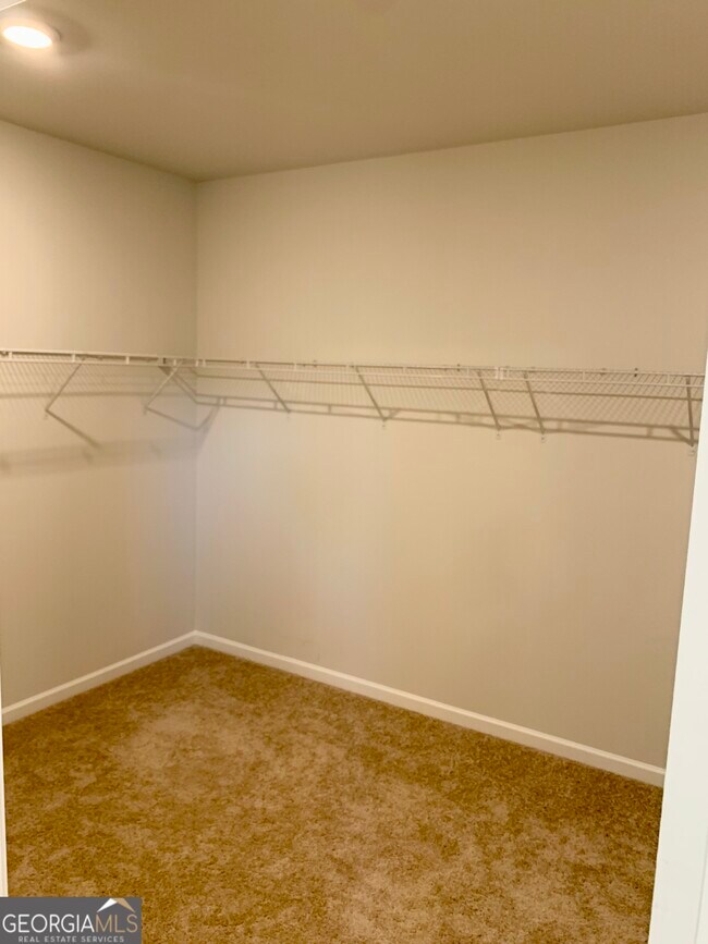 Building Photo - 600 Cunninghame Ct