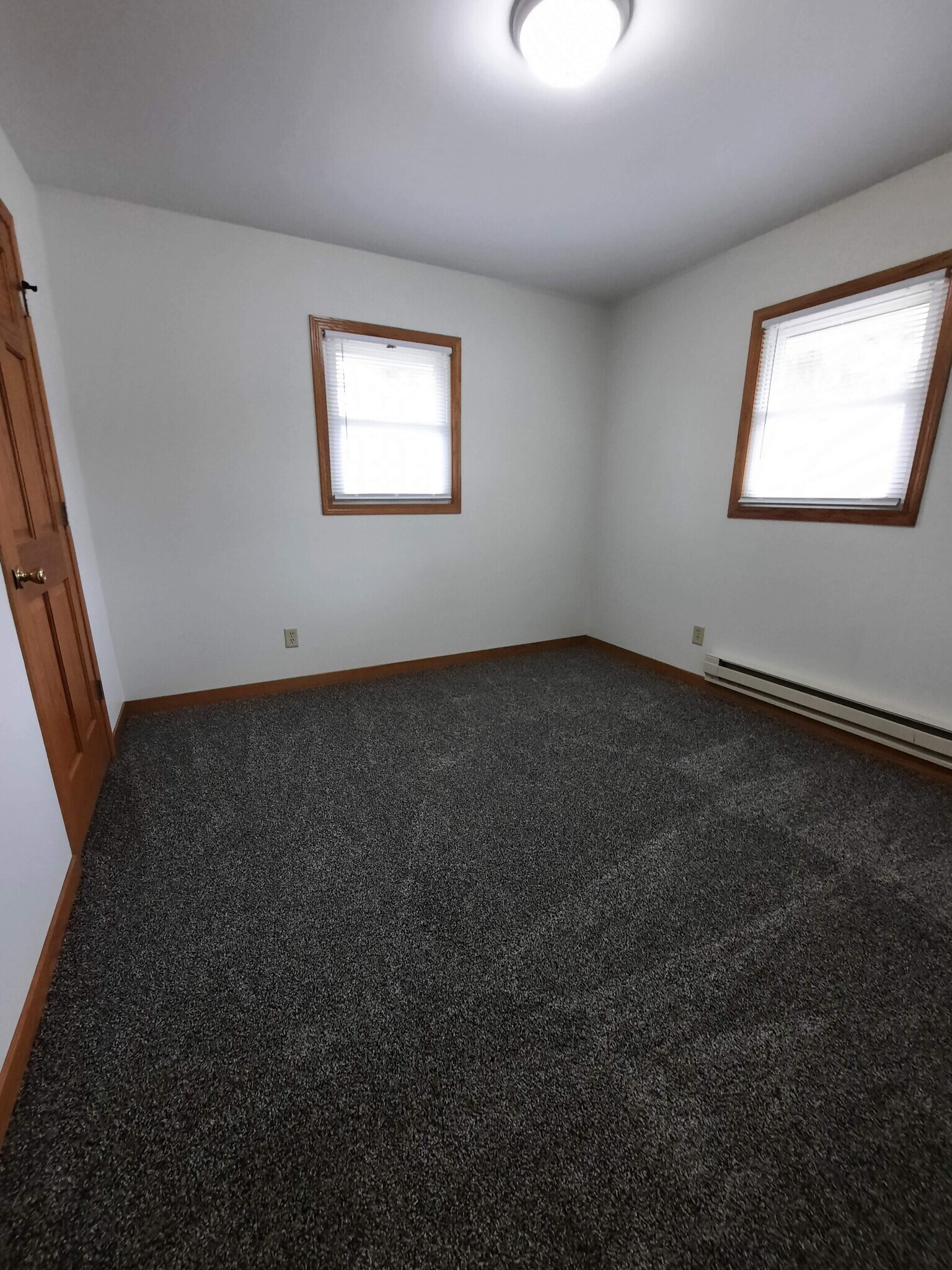 Building Photo - 3237 Runway Ave