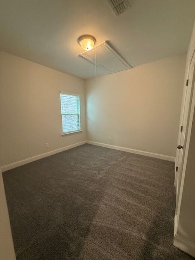 Building Photo - Beautiful Home in Foxland Harbor