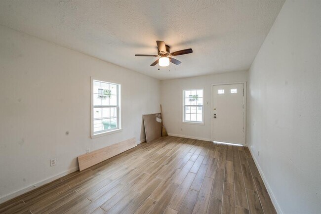 Building Photo - 3710 Cactus St