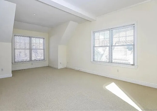 Building Photo - 14 Haviland St