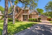Building Photo - 4BD/3BA HOME IN SHADY HOLLOW ON CUL-DE-SAC!