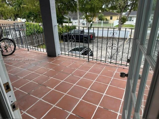 Building Photo - 312 SW 32nd Ave