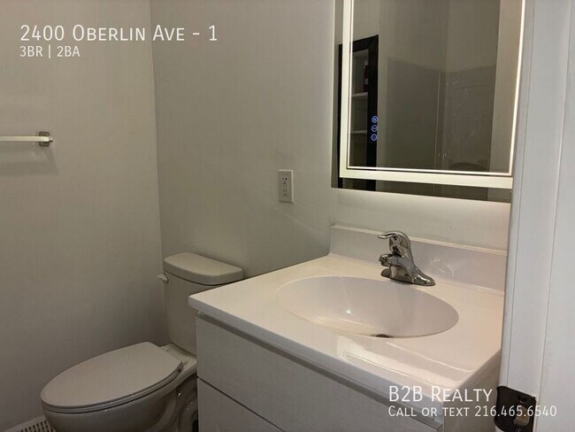 Building Photo - 2400 Oberlin Ave