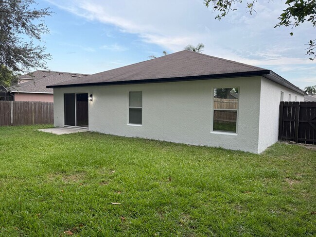 Building Photo - Spacious 4 bedroom home in Lake Mary
