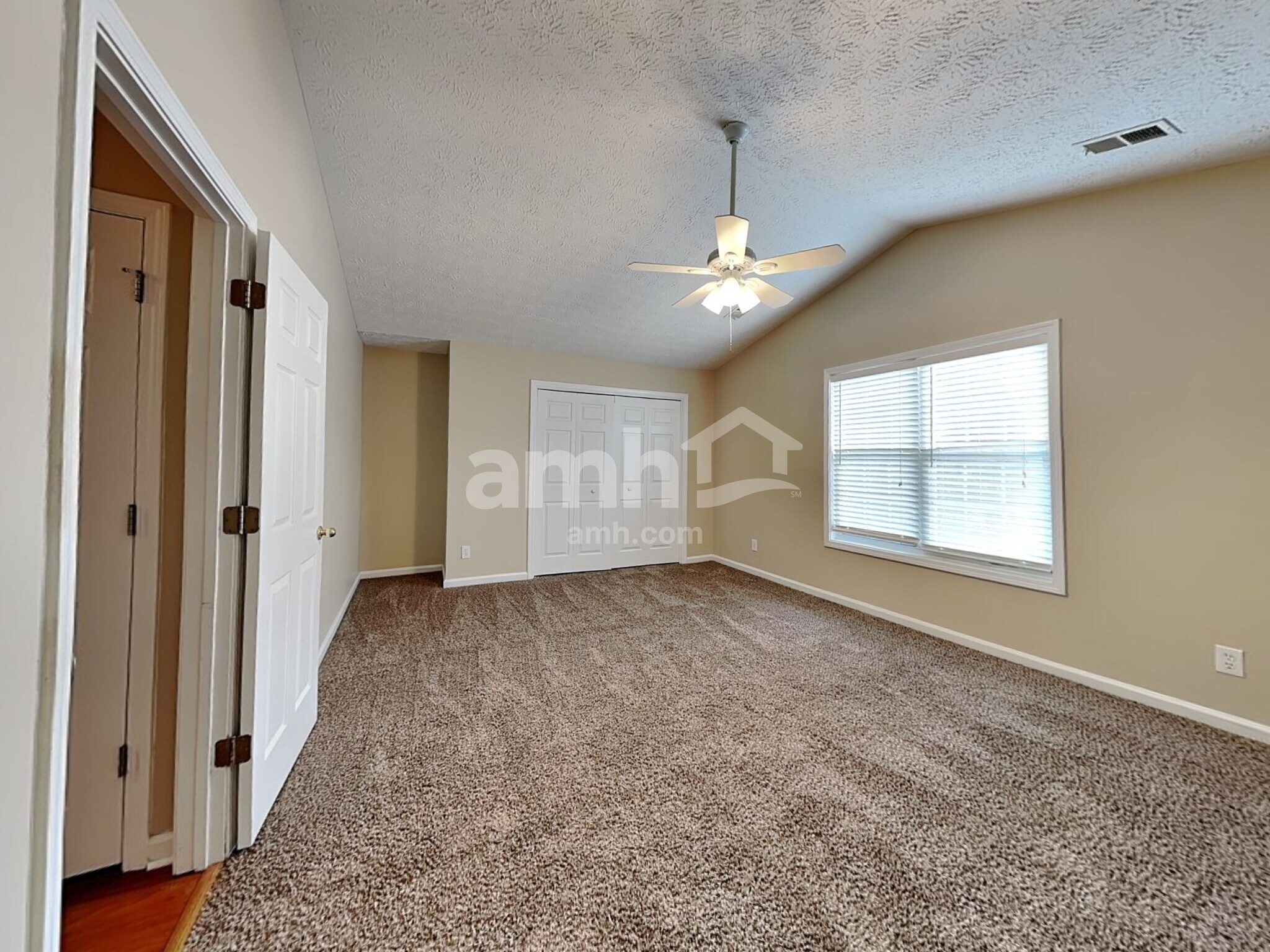 Building Photo - 1200 Evergreen Oak Way